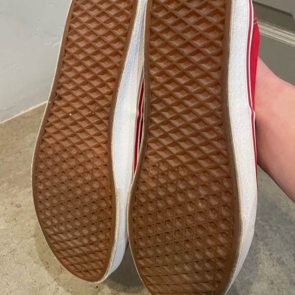 Red vans - Picture 4 of 4